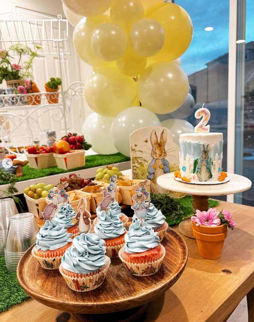 cake display